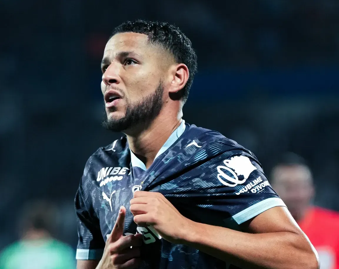 Marselha vence Troyes no 'duelo dos aflitos'